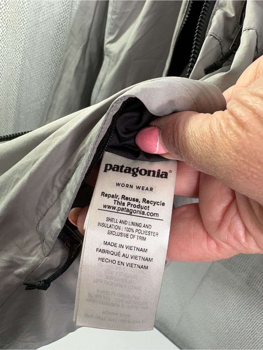 Patagonia Women's Lightweight reversible Quilted Jacket Charcoal Gray and Black - Picture 7 of 7